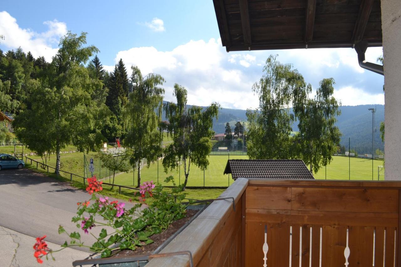 Gasthof Zum Gruenen Baum 베라노 외부 사진